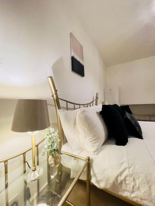 Beautiful Open Plan Living! Appartamento
